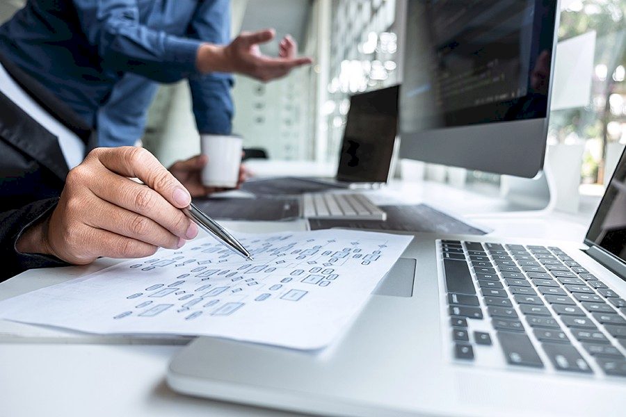 Datenbanken, App-Entwicklung für iOS und Android sowie VB-Programmierung – individuelle Softwarelösungen nach Maß oder als Standardlösung.