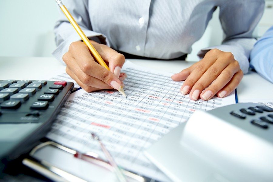 Professionelle Finanzbuchhaltung mit KPI-Analysen, Bilanzauswertung und Cashflow-Reporting – für fundierte Entscheidungen und nachhaltiges Wachstum.